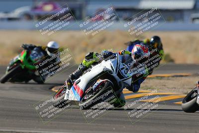 media/Oct-29-2022-CVMA (Sat) [[14c0aa3b66]]/Race 8 Supersport Middleweight/Folder 1/